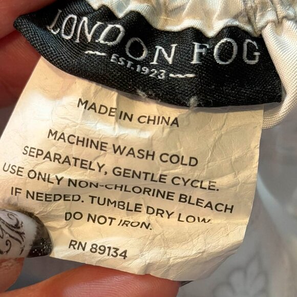 King Size Bed Sheet Set (1 Fitted, 1 Flat, 2 Pillowcases) - Picture 3 of 5